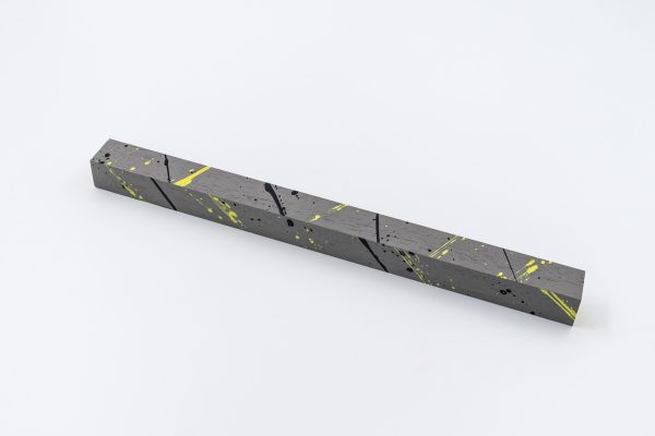 347-7718174 347-7718174 GRAFFITI GREY BASE YELLOW AND BLACK TOUCHES