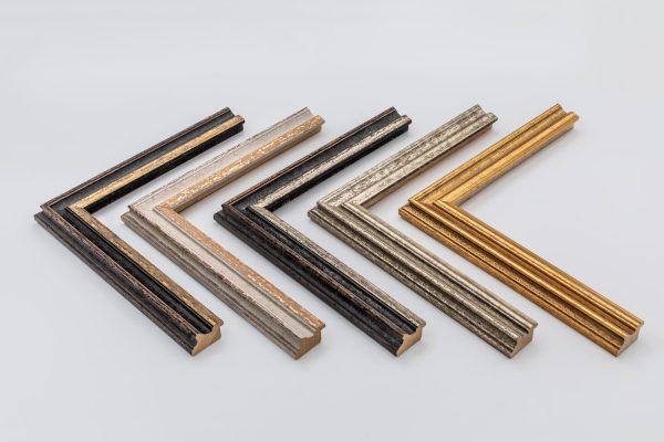 642-SERIE 642-030 SCHWARZ GEBÜRSTETER RAND GOLD