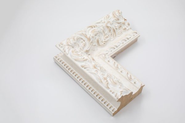 687-621 687-621 WHITE DECORATED