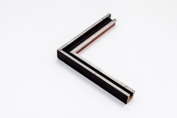 710-1641 BLACK SILVER EDGE