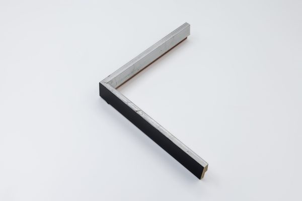 812-4 BLACK SILVER & BLACK BACKGROUND