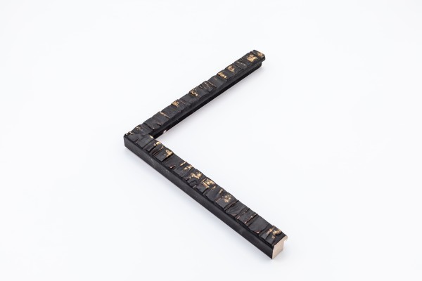 824-015 BLACK TOUCHES GOLD