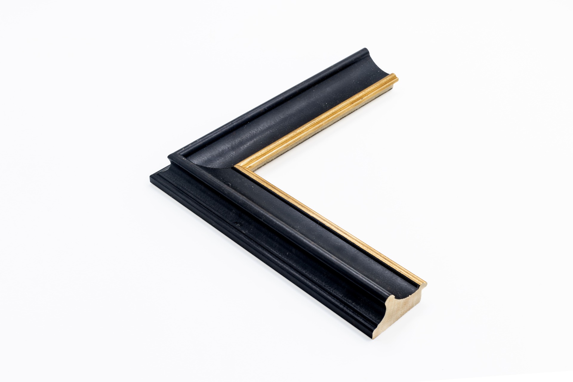 872-4 872-4 NEGRO FILO ORO GRANDE
